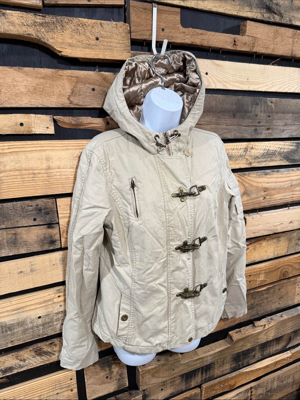 Old Navy Jacket Womens Medium Beige
Hooded Anorak Toggle Buckle Quilted Lined - Picture 3 of 8